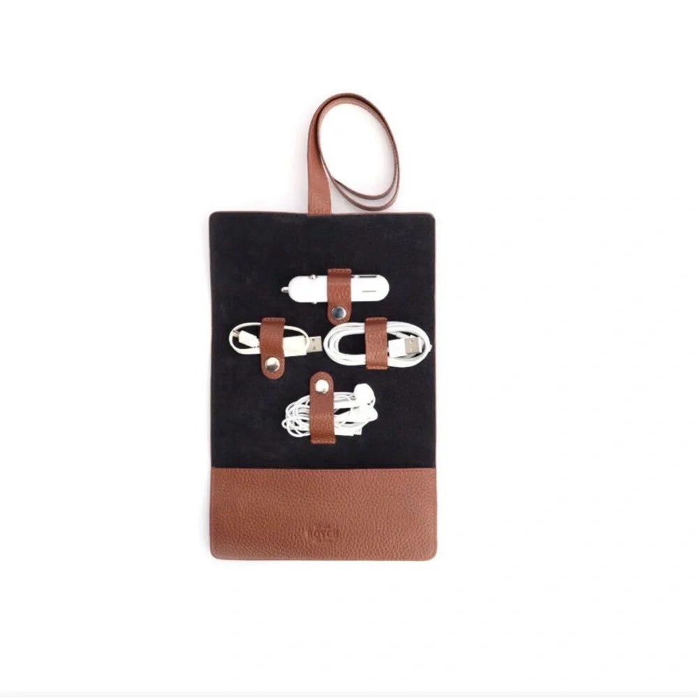 ROYCE New York Black and Brown Leather Cable Organizer